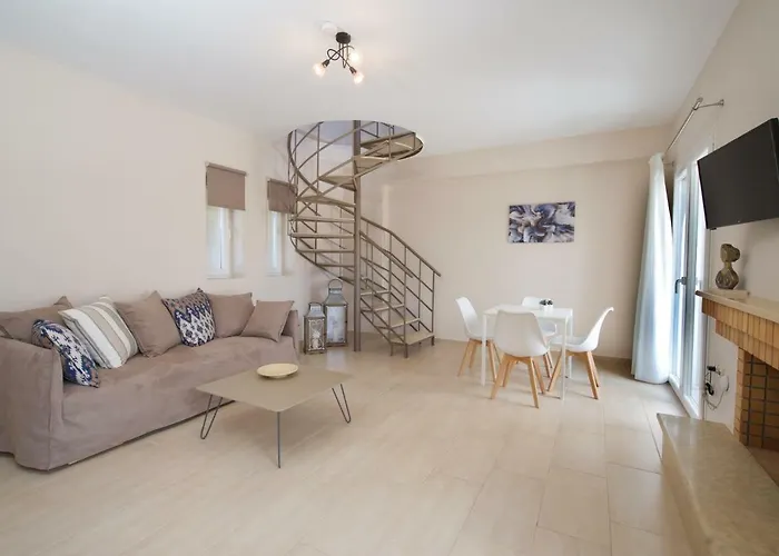 Rose Maisonette