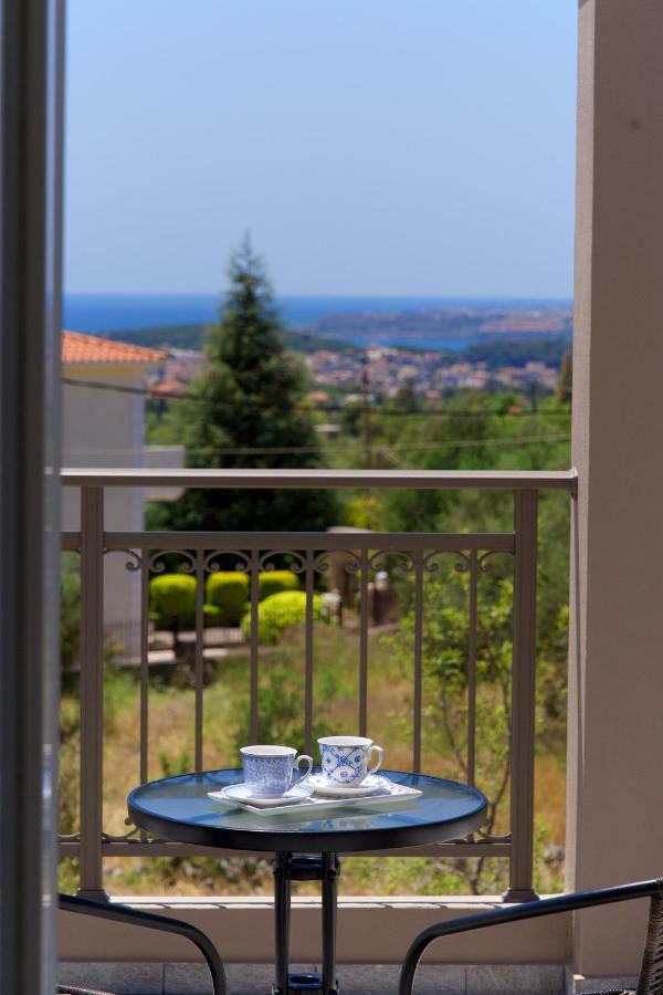 Rose Maisonette *