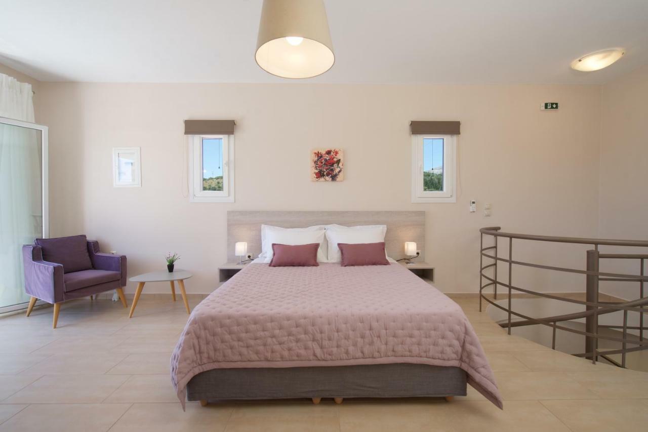 Rose Maisonette * Razata